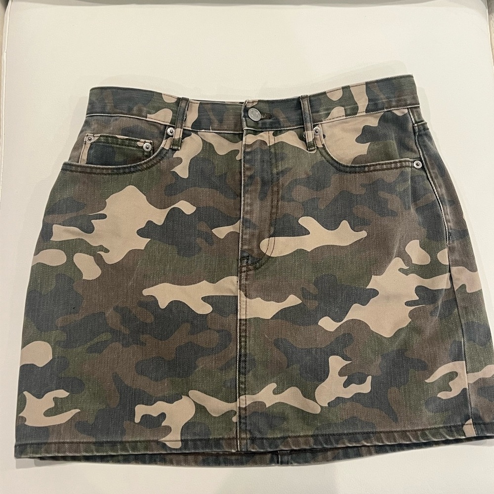 Camo skirt